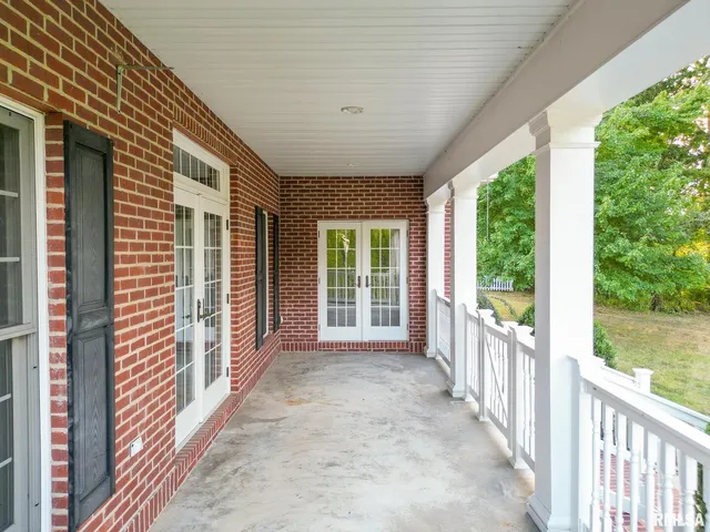 $459,000 | 306 Arbor Drive, Carterville, IL 62918