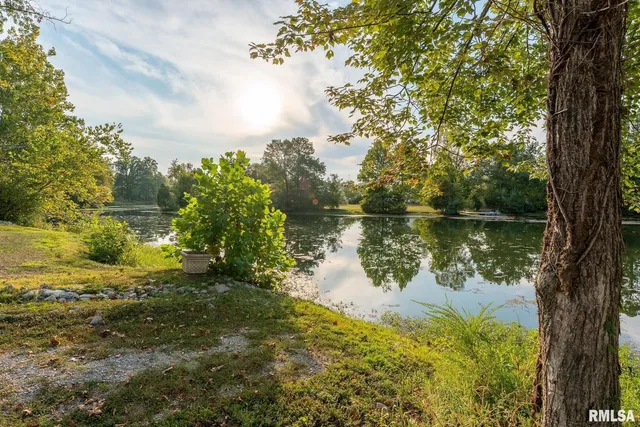 $459,000 | 306 Arbor Drive, Carterville, IL 62918