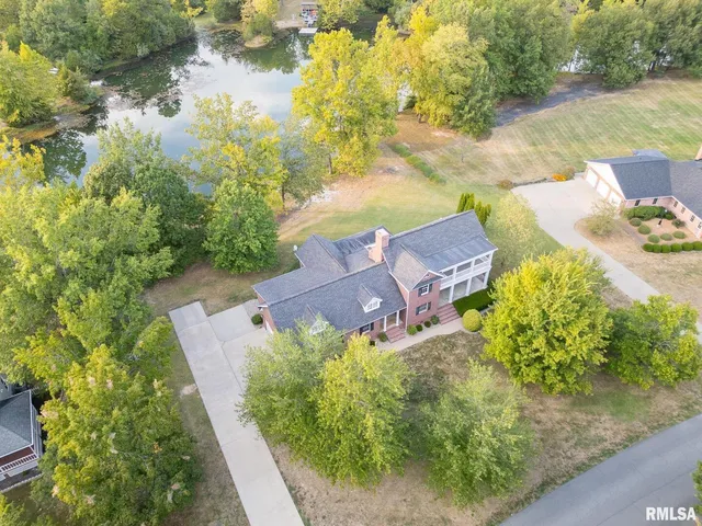 $459,000 | 306 Arbor Drive, Carterville, IL 62918