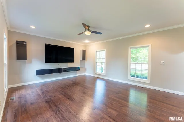 $459,000 | 306 Arbor Drive, Carterville, IL 62918