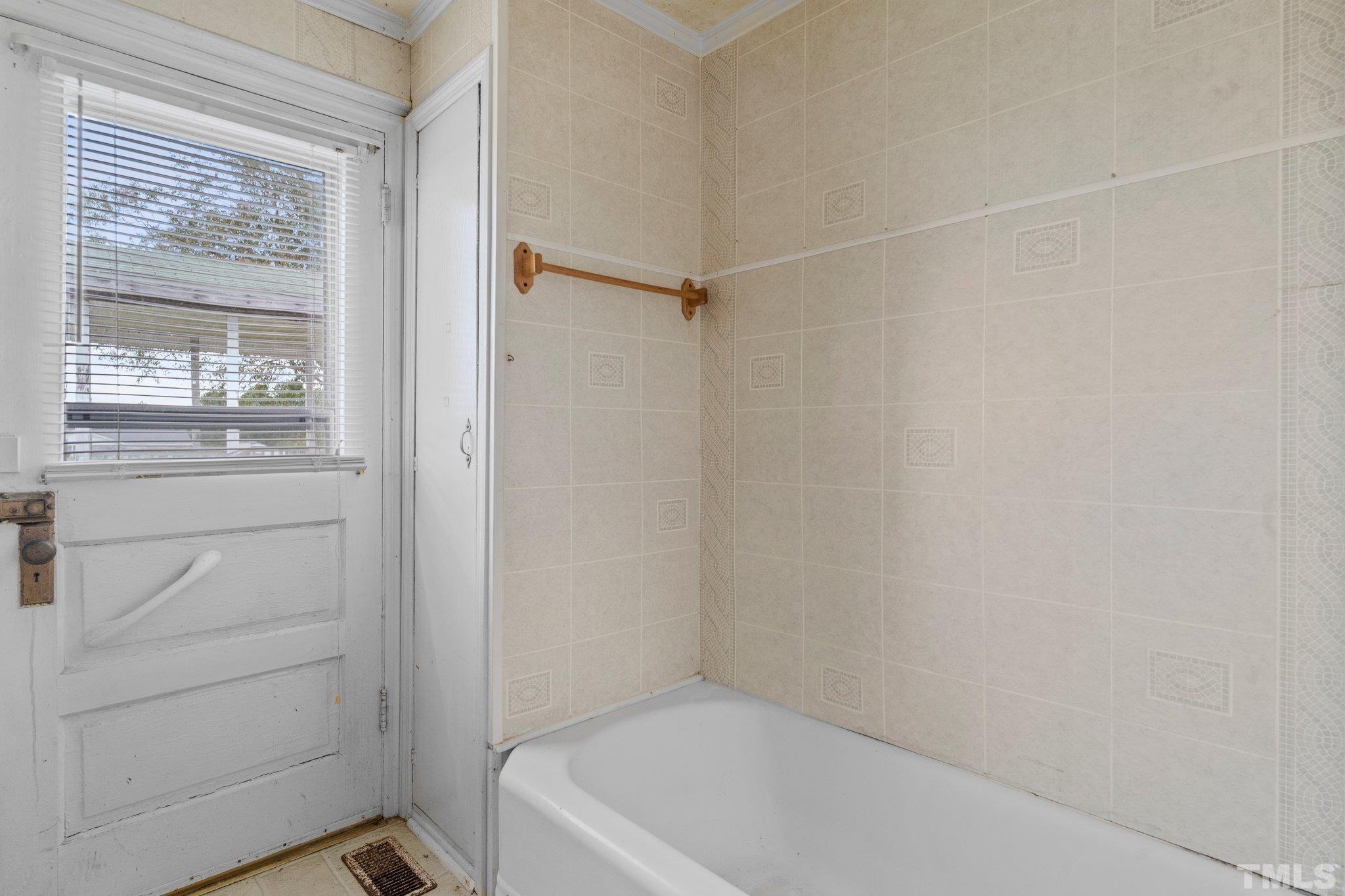 2705 Highway 27 Coats, NC 27521 - Photo 13 of 29 Gallery Image 13