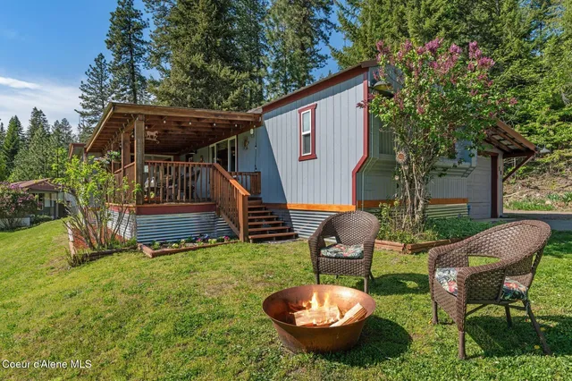 $263,000 | 302 School Street, Unit 18, Hope, ID 83836