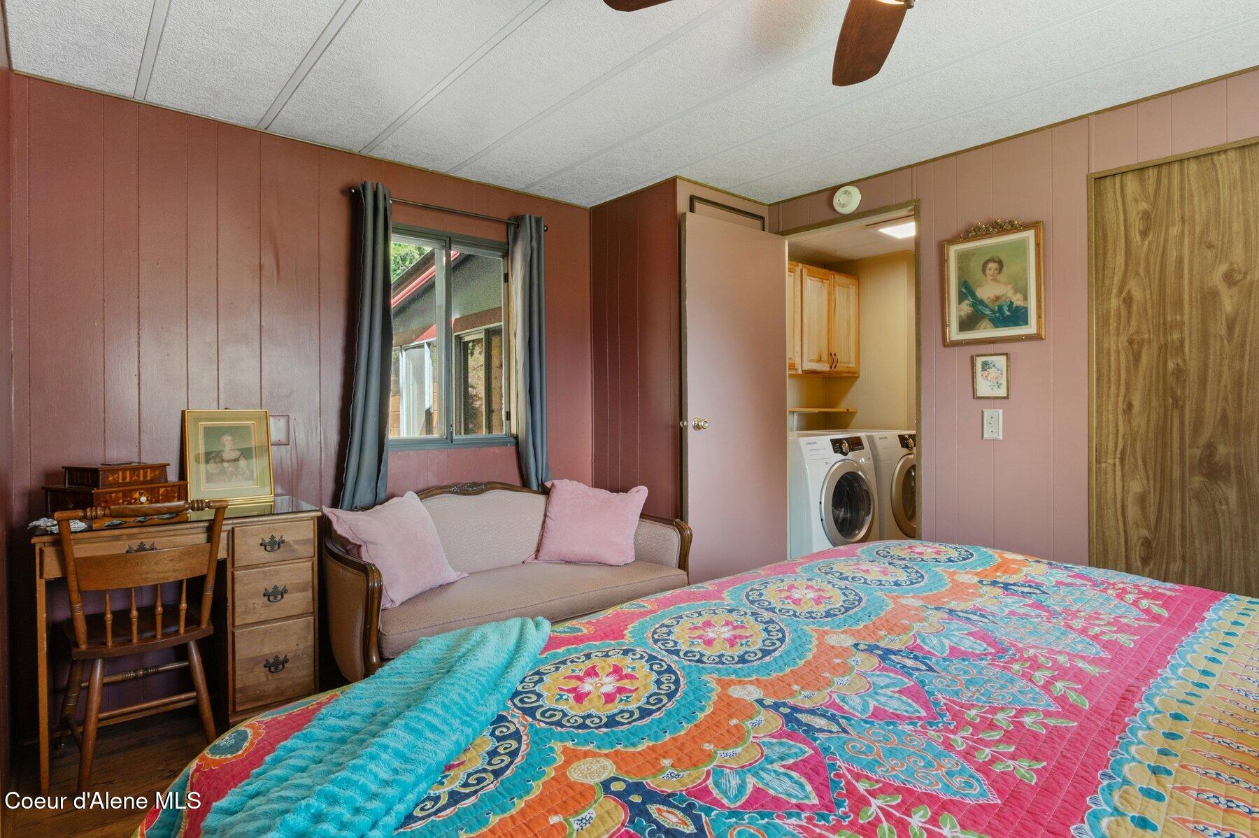 302 School Street, Unit 18 Hope, ID 83836 - Photo 29 of 34 Primary Bedroom