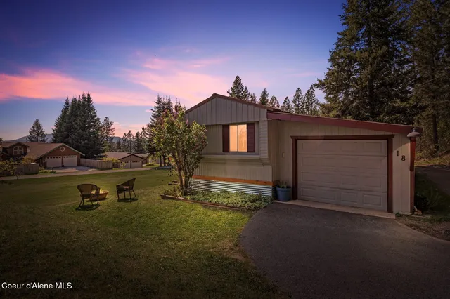 $263,000 | 302 School Street, Unit 18, Hope, ID 83836