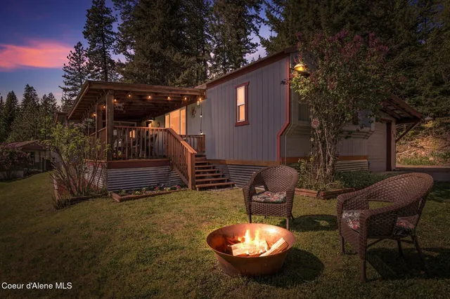 $263,000 | 302 School Street, Unit 18, Hope, ID 83836