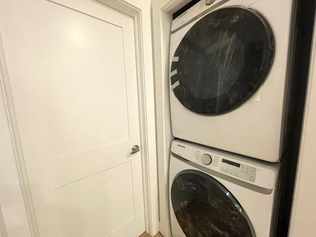 245 Chelsea Street, Unit 4 Boston, MA 02128 - Photo 9 of 11