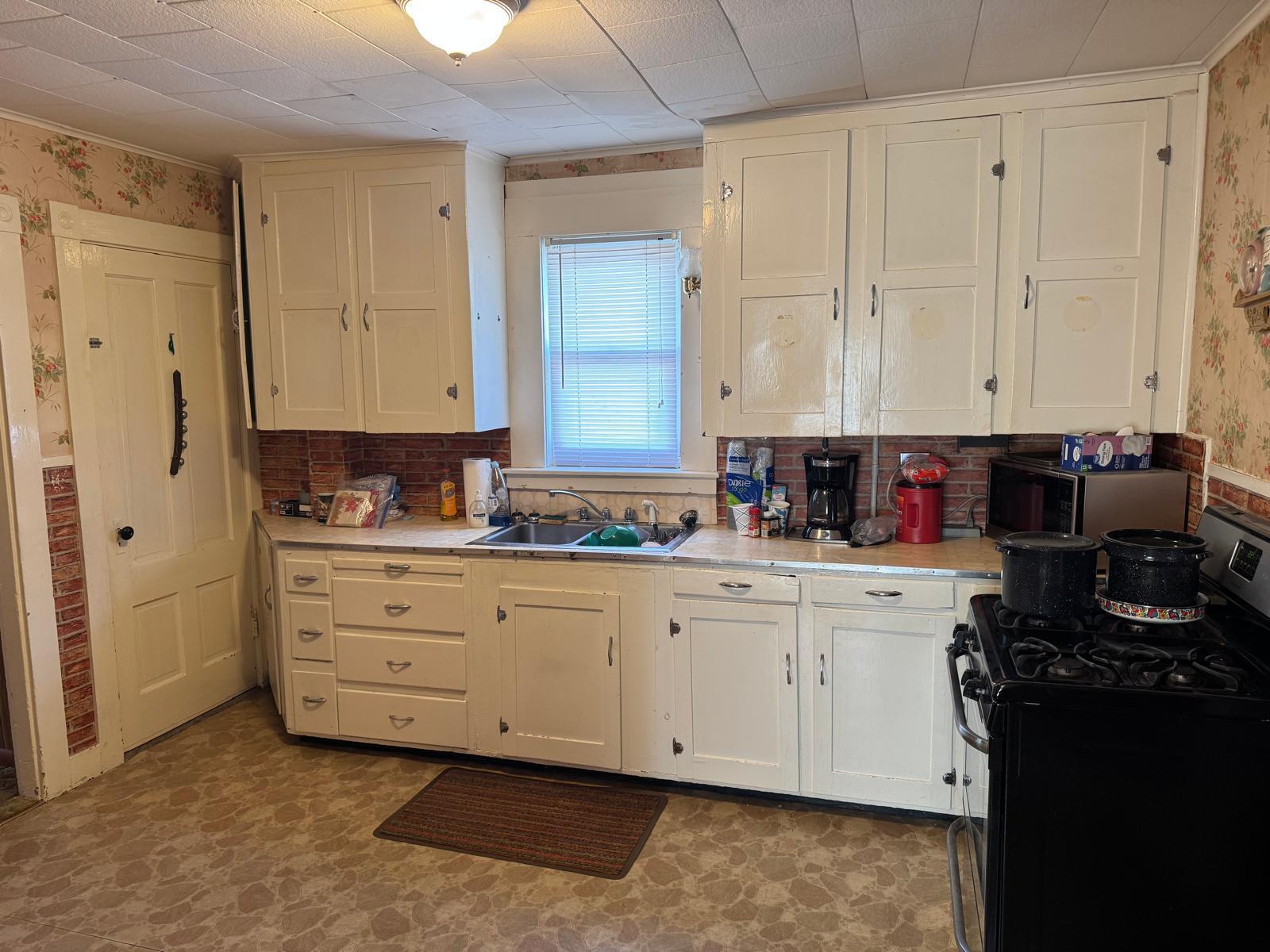 8 Turner Street Presque Isle, ME 04769 - Photo 9 of 36 Kitchen