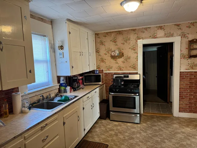 $139,000 | 8 Turner Street, Presque Isle, ME 04769