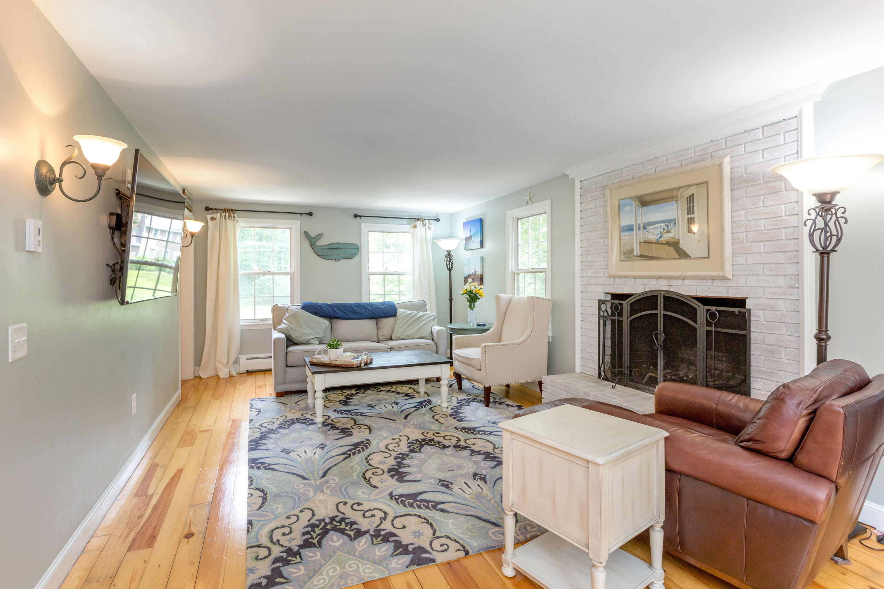 10 Constitution Road Kennebunk, ME 04043 - Photo 17 of 42 Living Room