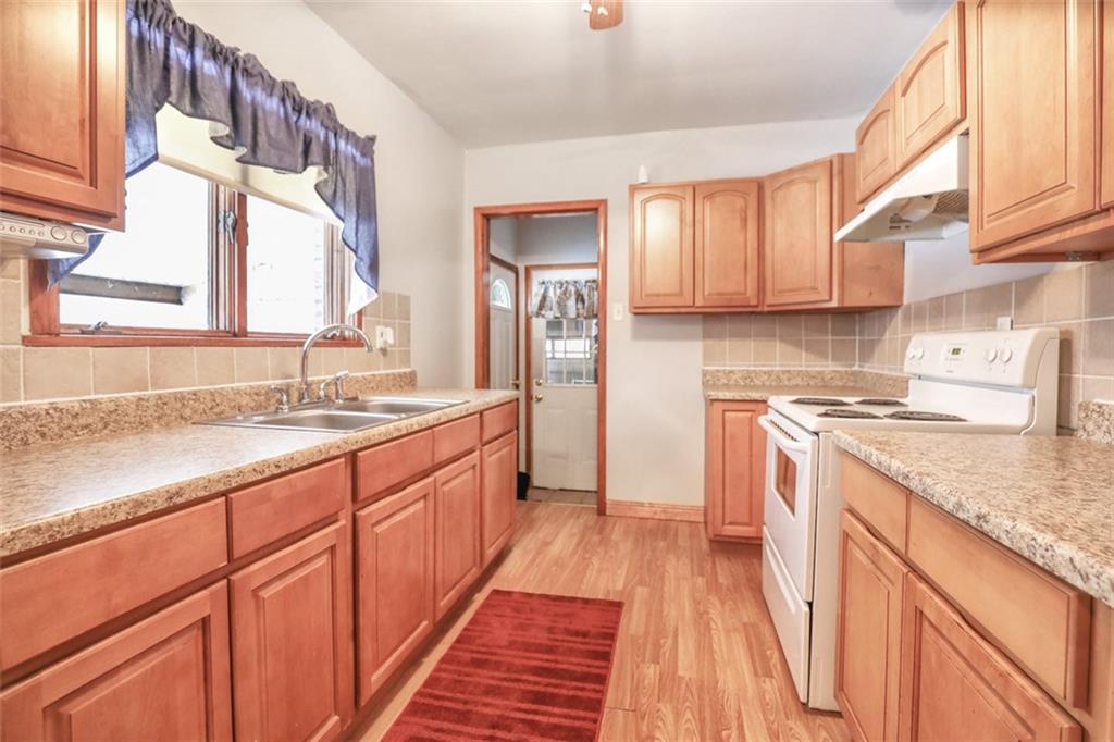 988 Pine Glenn Road Pulaski, PA 16143 - Photo 3 of 12 Gallery Image 3
