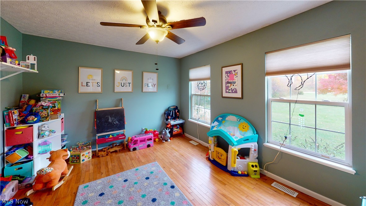 16400 Moseley Road Thompson, OH 44086 - Photo 9 of 21 Gallery Image 9