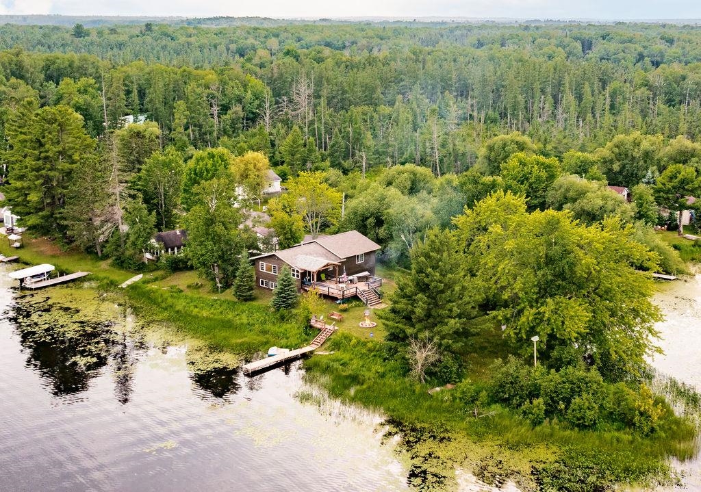 8038 Island View Road Superior, WI 54880 - Photo 8 of 46