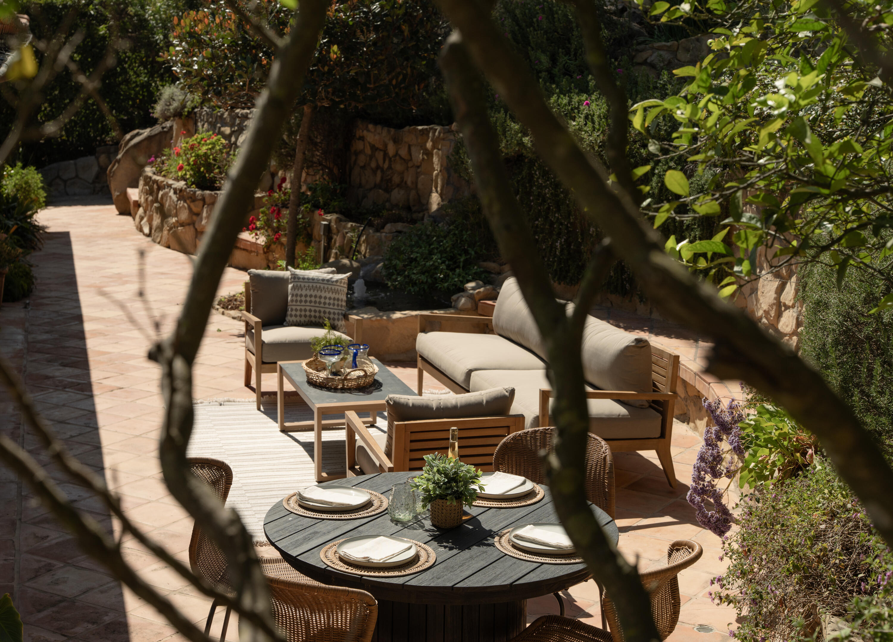 1416 Dover Road Santa Barbara, CA 93103 - Photo 18 of 22 Outdoor Entertaining