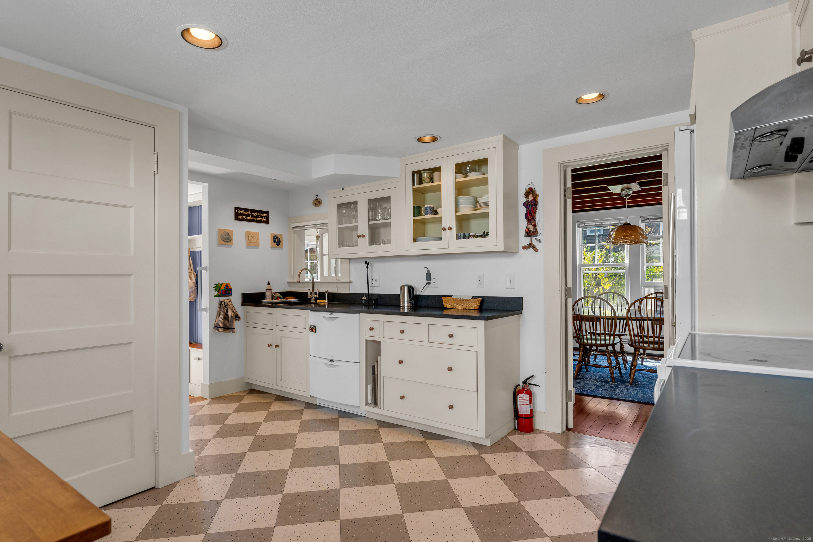 27 Ridgewood Avenue Madison, CT 06443 - Photo 12 of 31 The Kitchen.