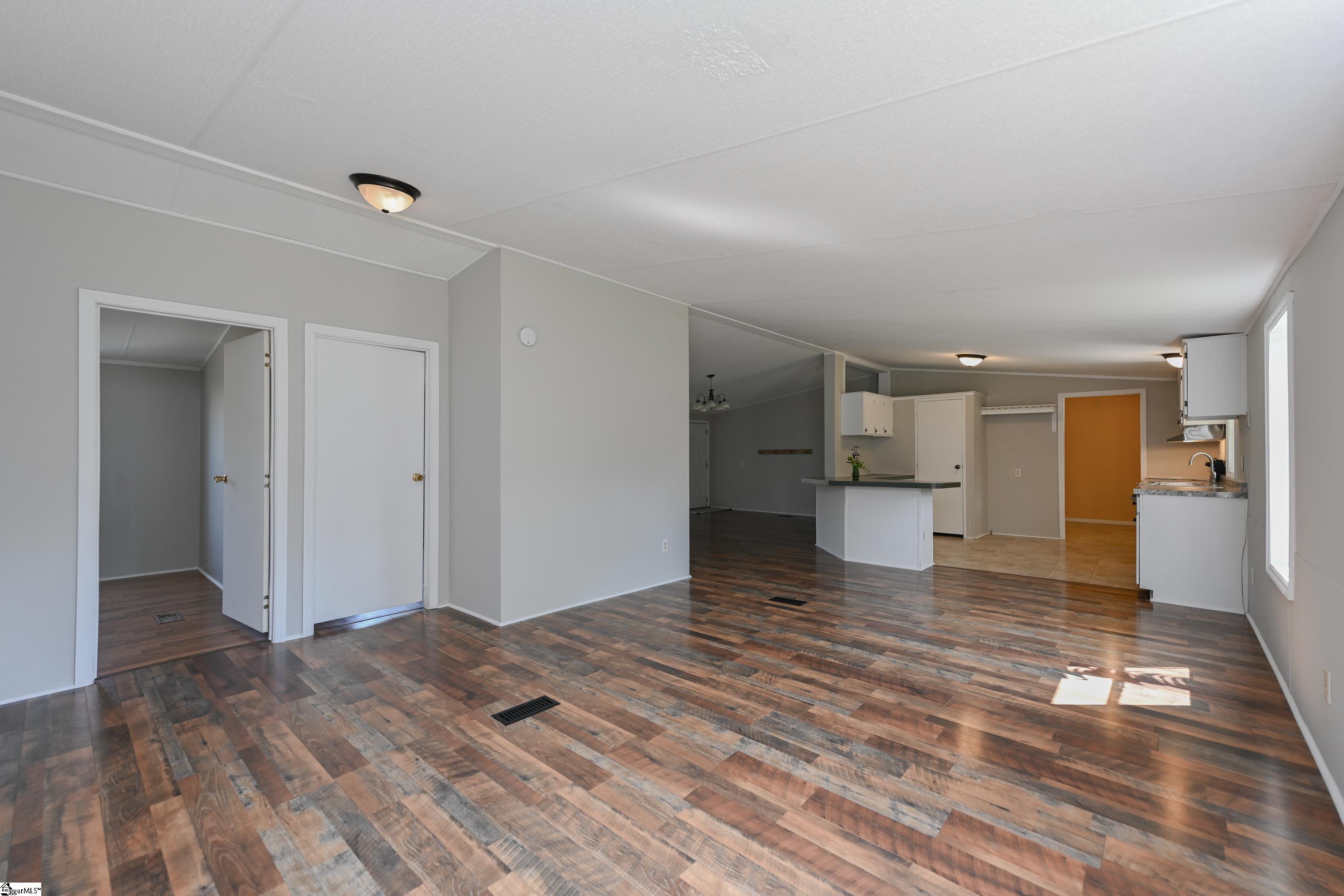 135 Gray Barn Road Clinton, SC 29325 - Photo 12 of 28 Gallery Image 12