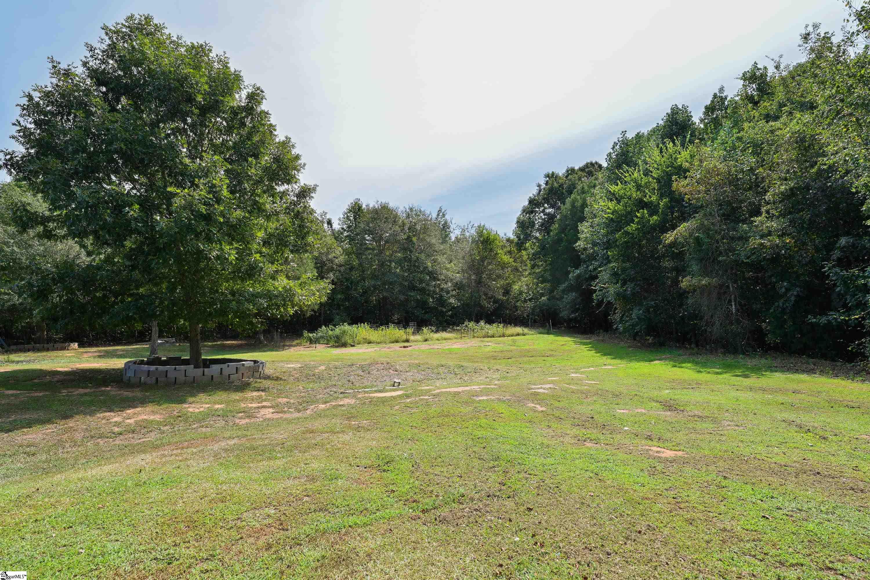 135 Gray Barn Road Clinton, SC 29325 - Photo 22 of 28 Gallery Image 22