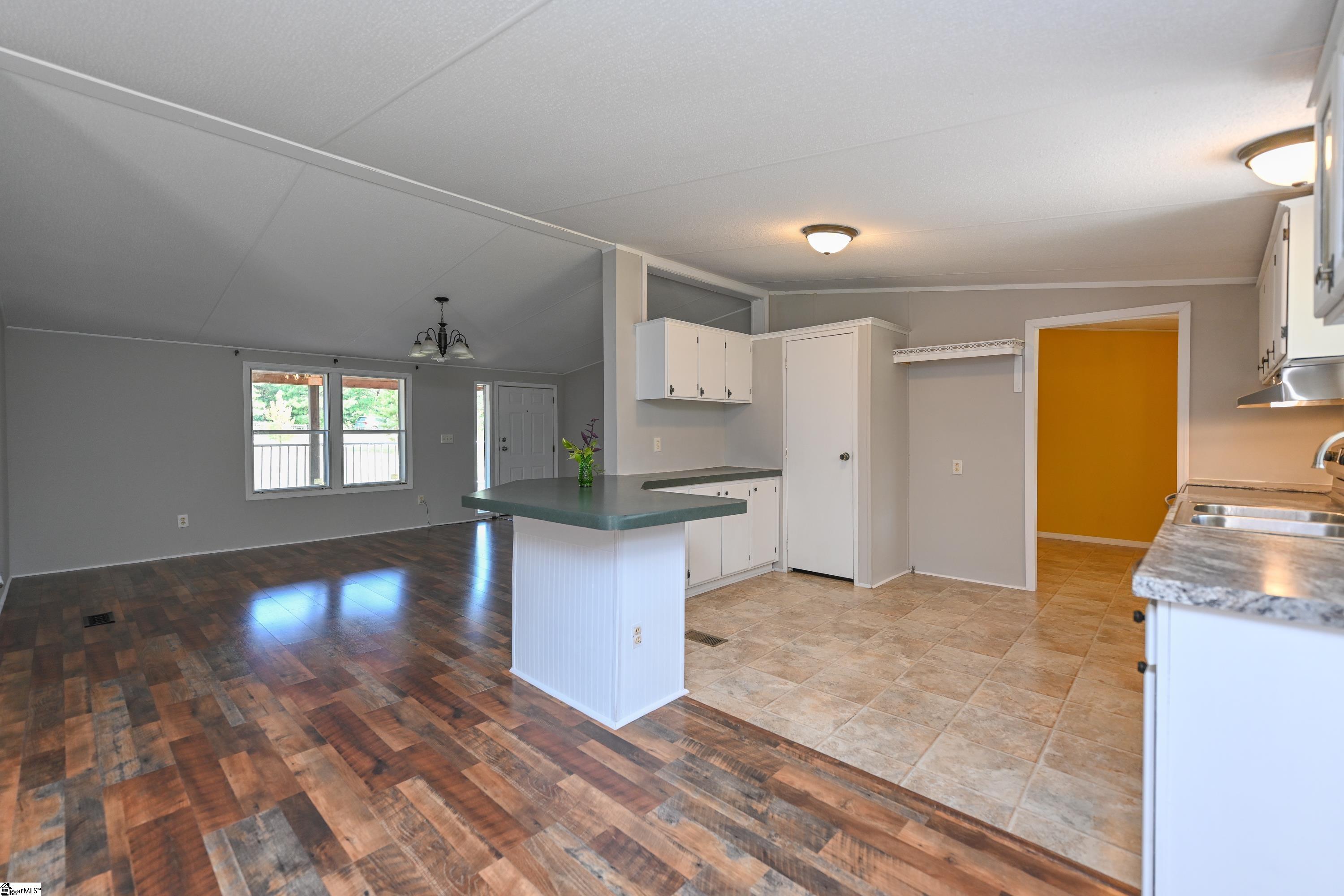 135 Gray Barn Road Clinton, SC 29325 - Photo 5 of 28 Gallery Image 5