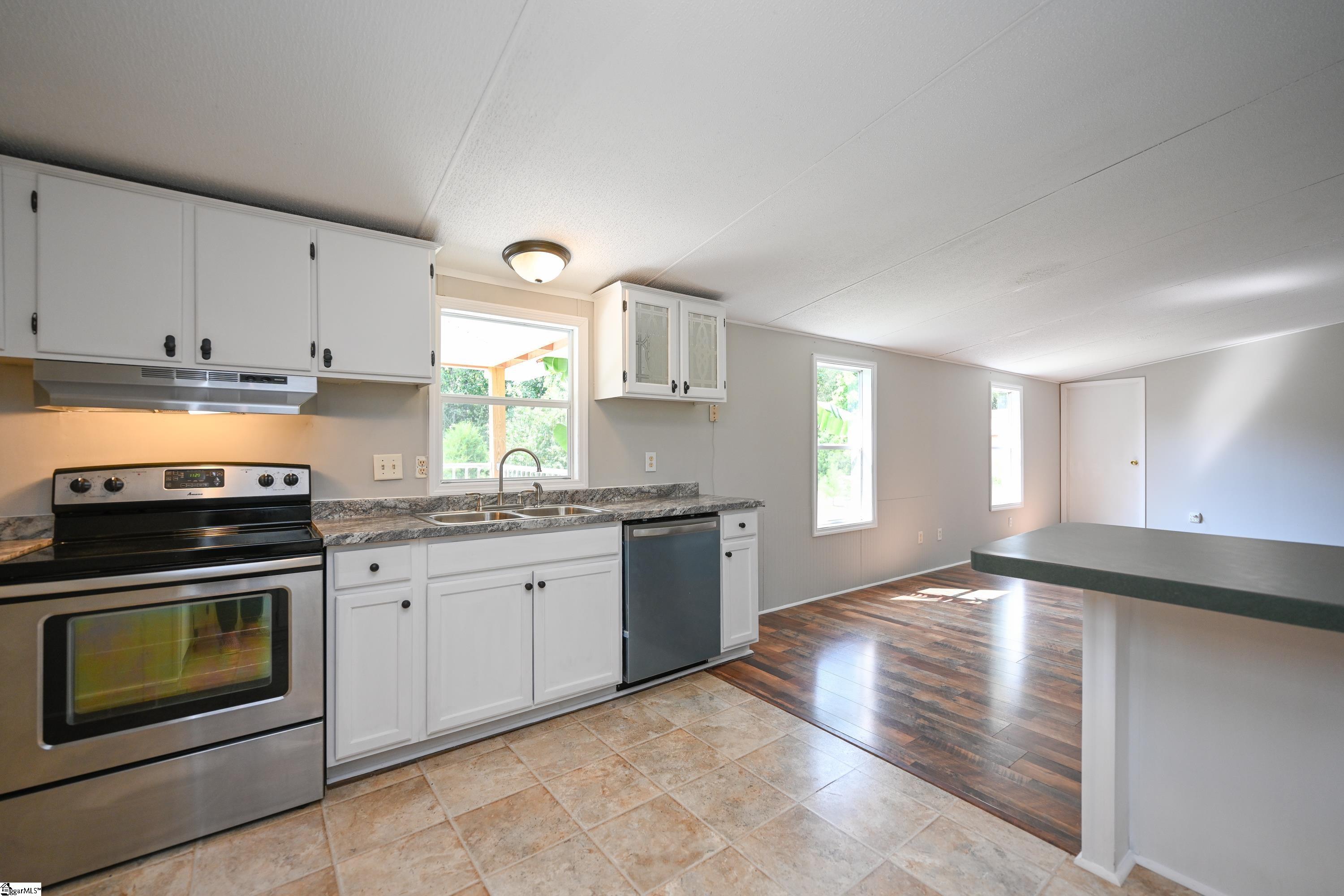 135 Gray Barn Road Clinton, SC 29325 - Photo 8 of 28 Gallery Image 8