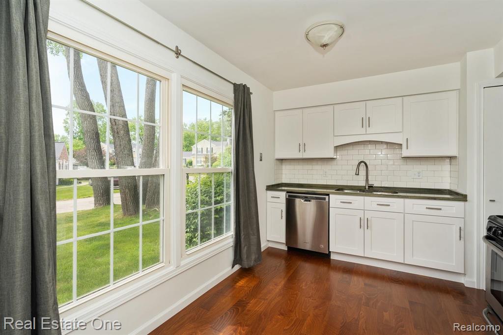 1370 Crescent Lane, Unit 302 Rochester Hills, MI 48306 - Photo 6 of 41