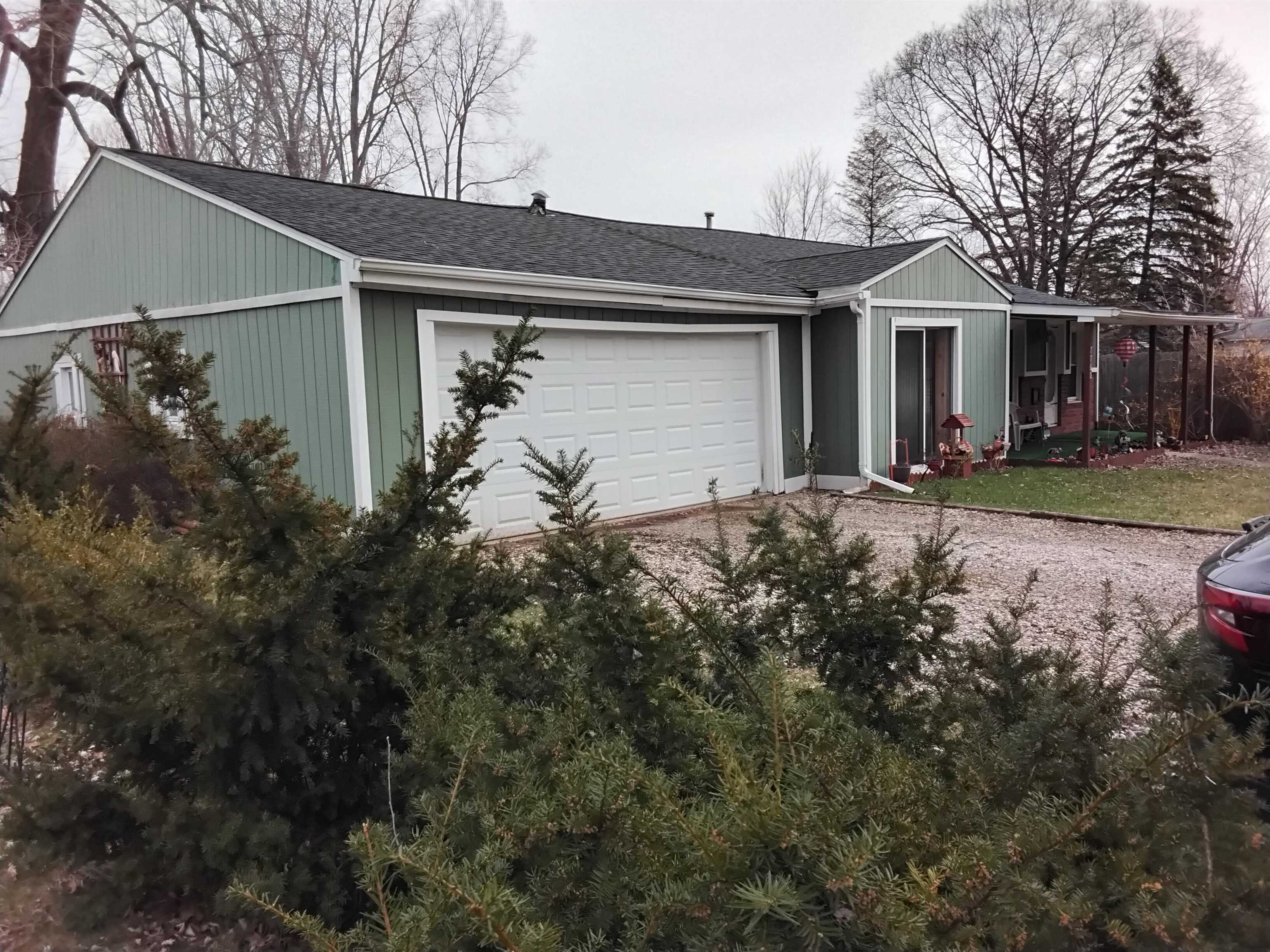 7760 Austere Road Waterford, MI 48329 - Photo 16 of 19 50171452-af49c57c-7916-4b1e-8132-27a6b19190c9.JPG