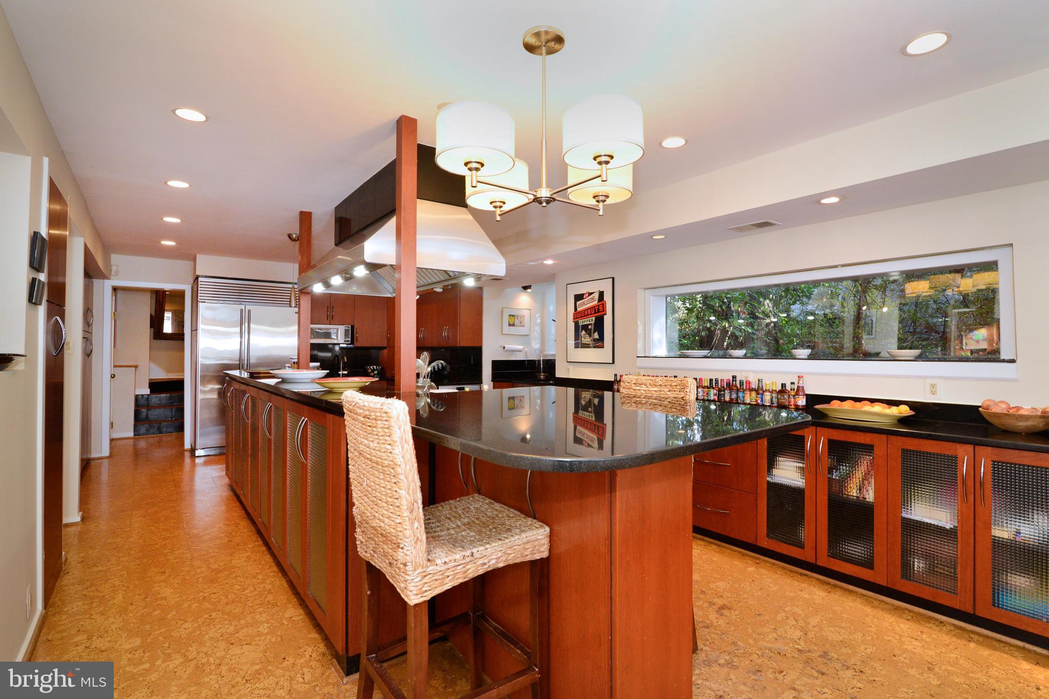 1934 Upper Lake Drive Reston, VA 20191 - Photo 30 of 60 Kitchen with dining space.