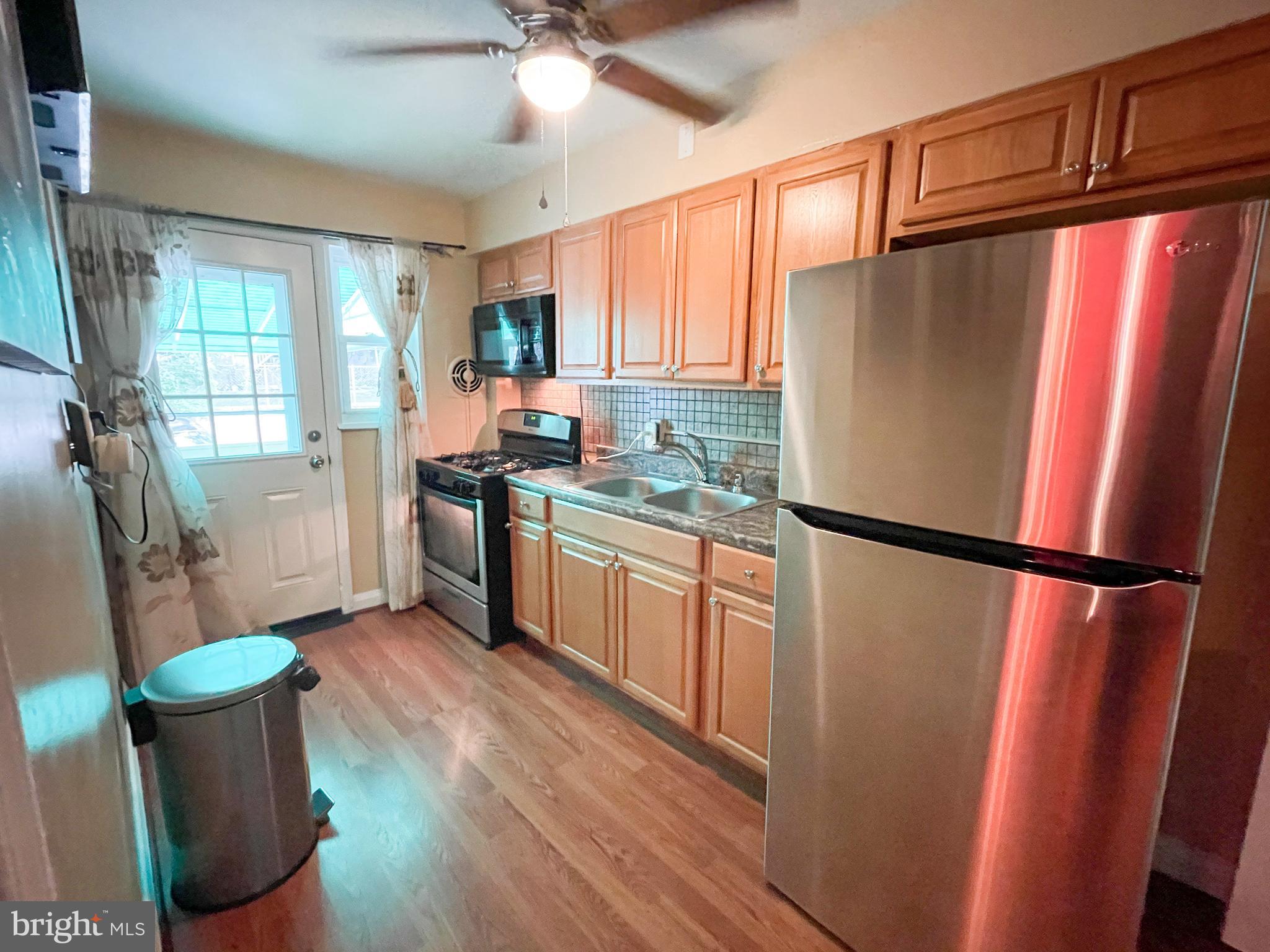 957 Masefield Road Baltimore, MD 21207 - Photo 7 of 20 Kitchen