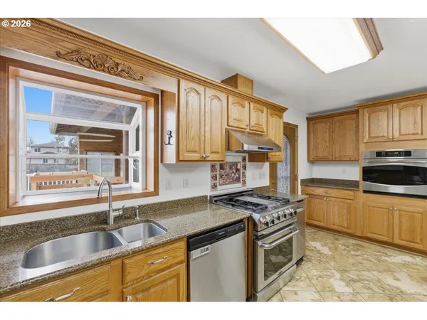 $770,000 | 2148 Main Street, Philomath, OR 97370