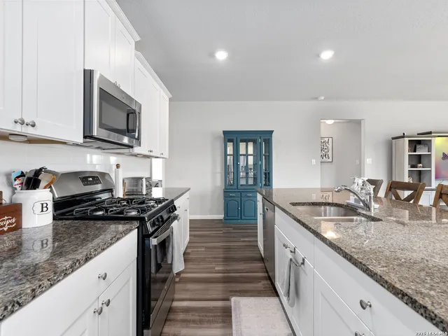 $2,400 | 597 Summersweet Road, New Braunfels, TX 78130