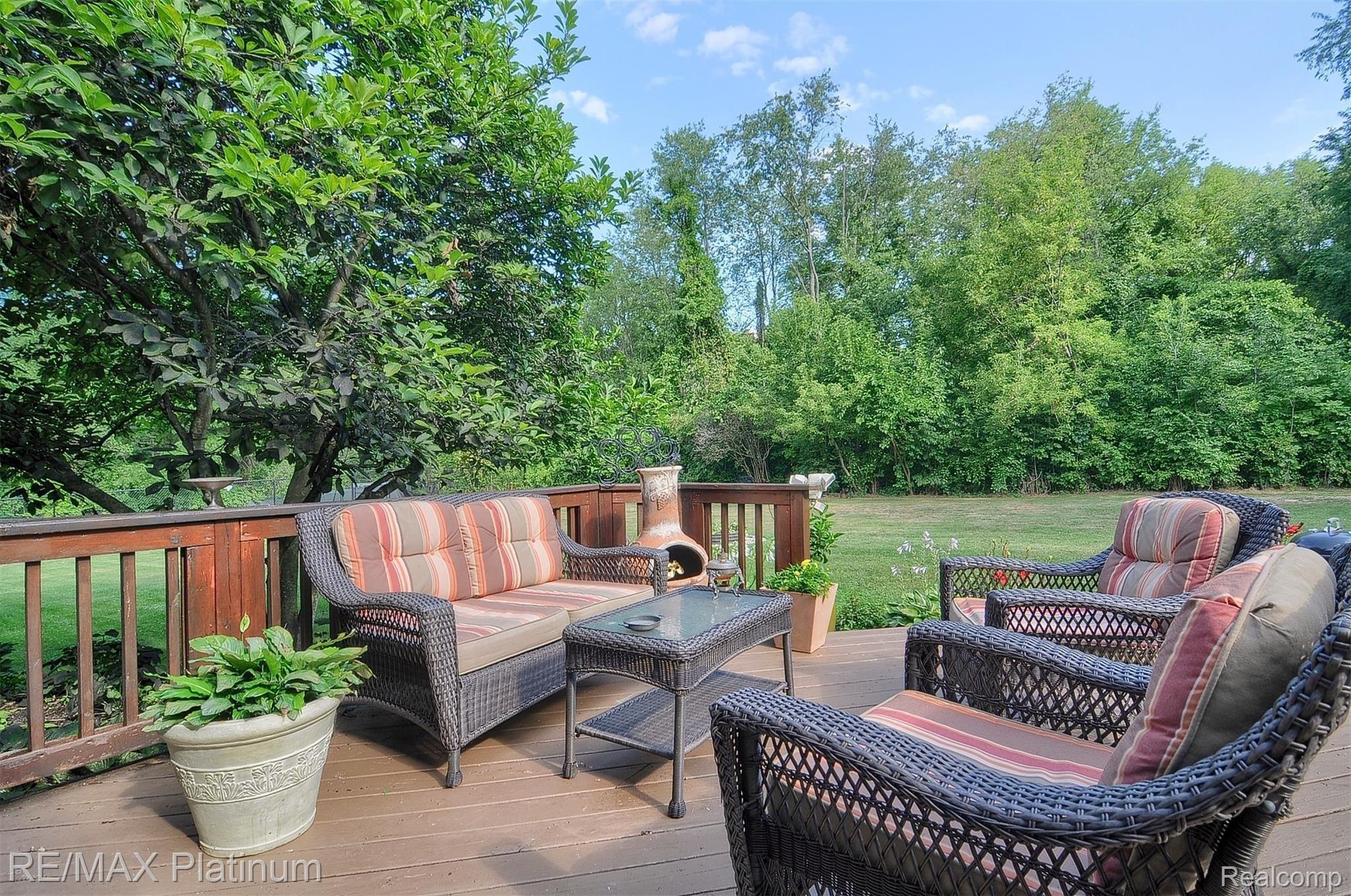 4799 East Clyde Road Howell, MI 48855 - Photo 32 of 38 32-Deck 3rd View.jpg