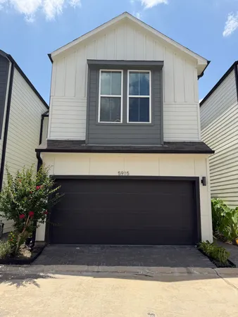 $2,300 | 5915 Haring Lane, Houston, TX 77091