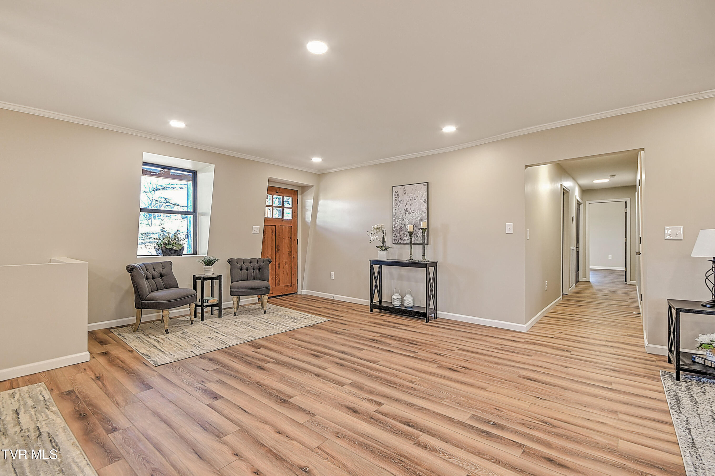 443 Henson Road Bristol, TN 37620 - Photo 10 of 60 443 Henson Gunit-13