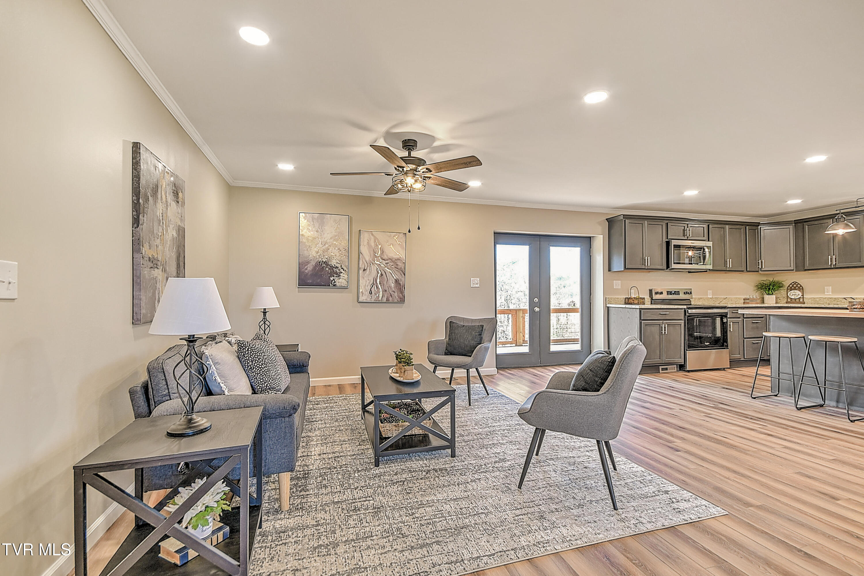 443 Henson Road Bristol, TN 37620 - Photo 11 of 60 443 Henson Gunit-10