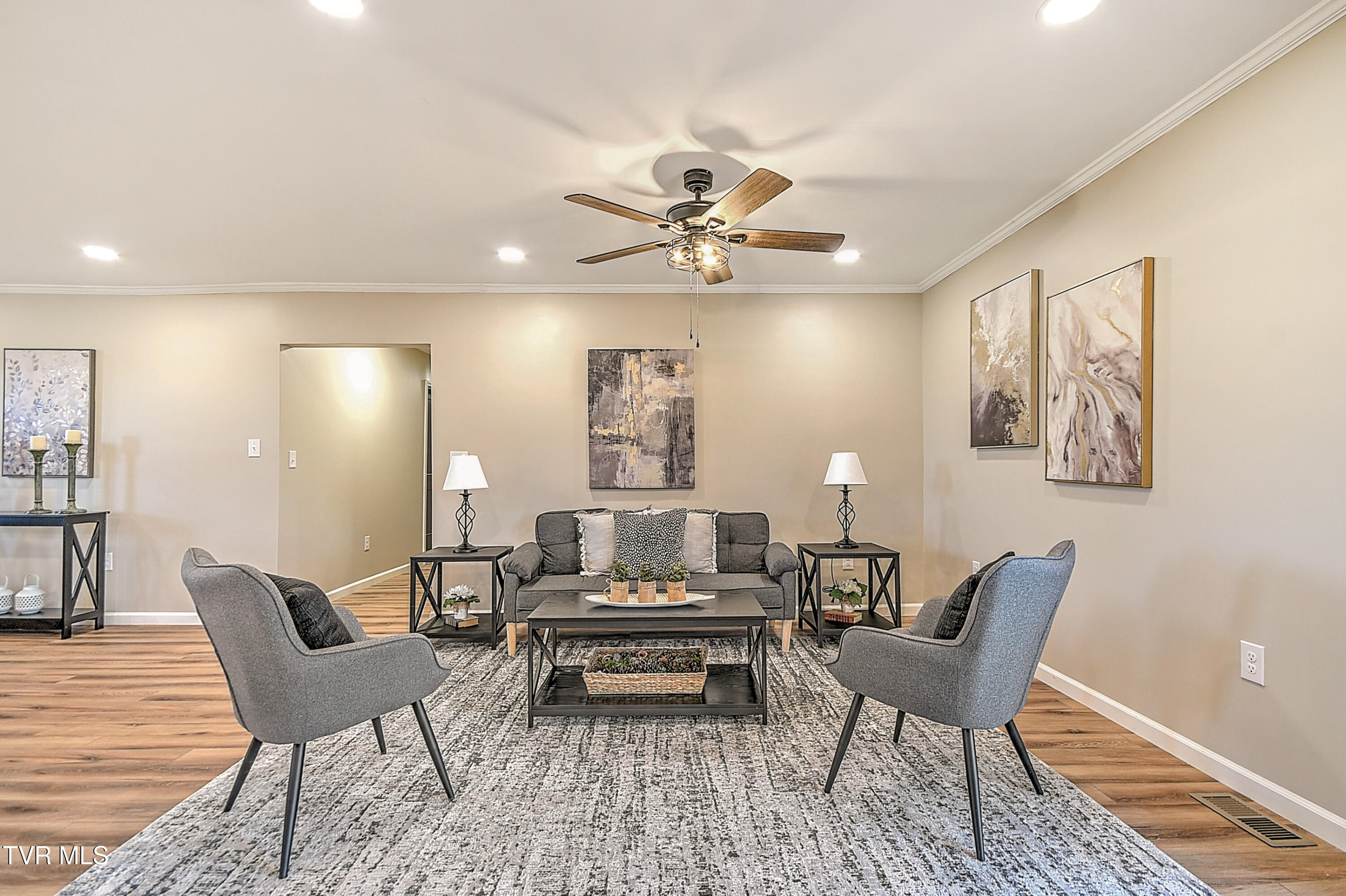 443 Henson Road Bristol, TN 37620 - Photo 12 of 60 443 Henson Gunit-11