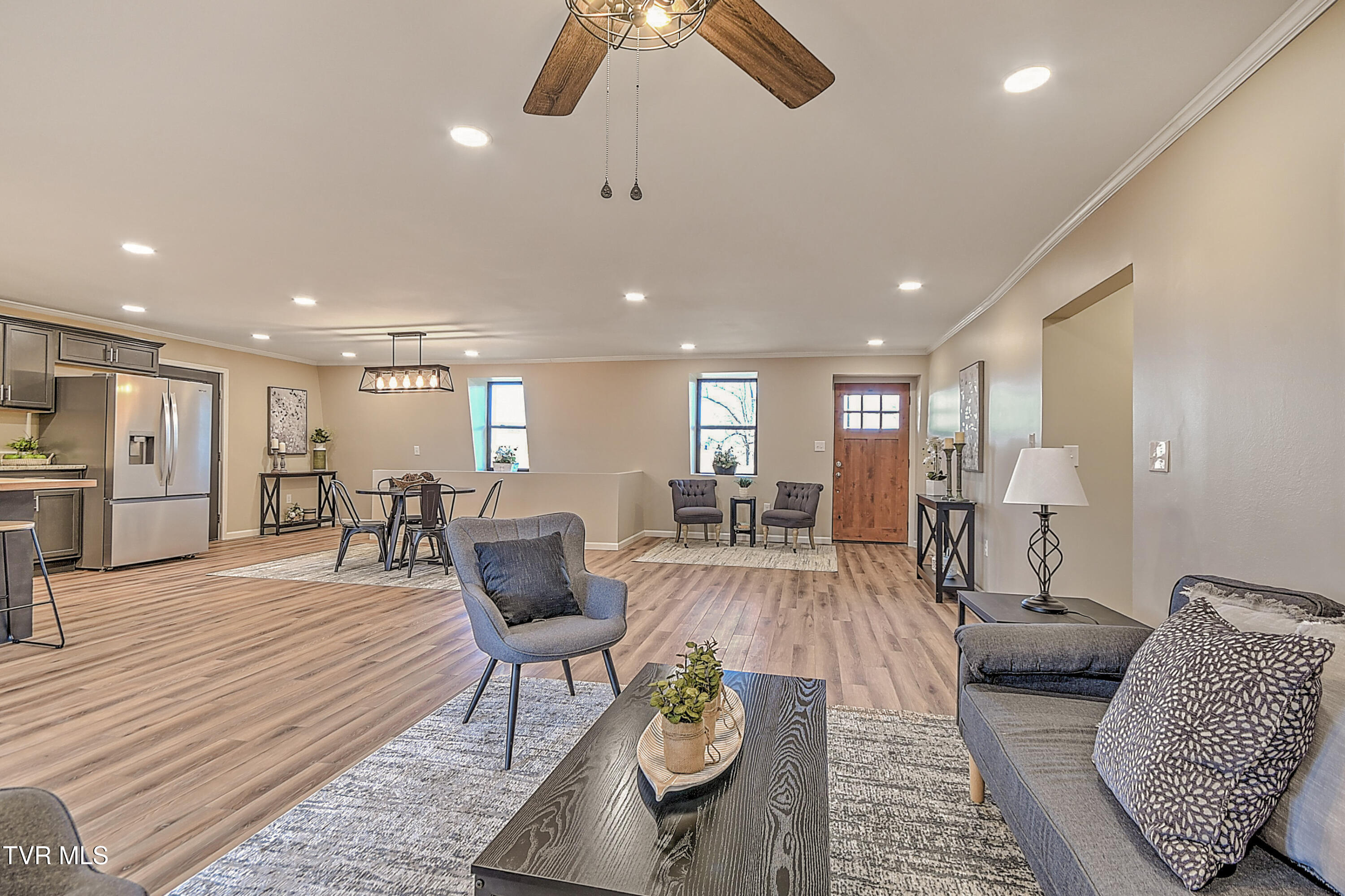 443 Henson Road Bristol, TN 37620 - Photo 13 of 60 443 Henson Gunit-22