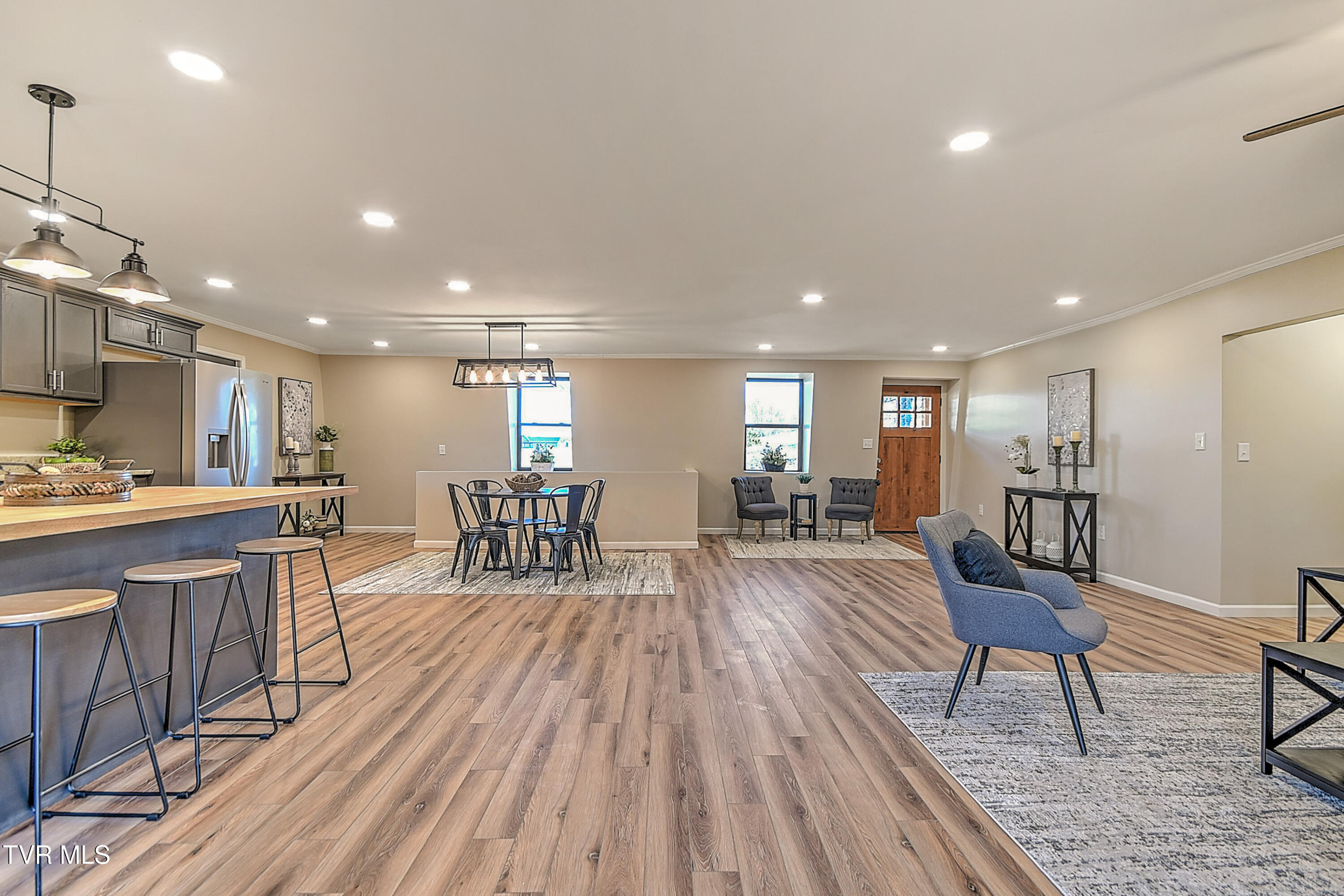 443 Henson Road Bristol, TN 37620 - Photo 18 of 60 443 Henson Gunit-21