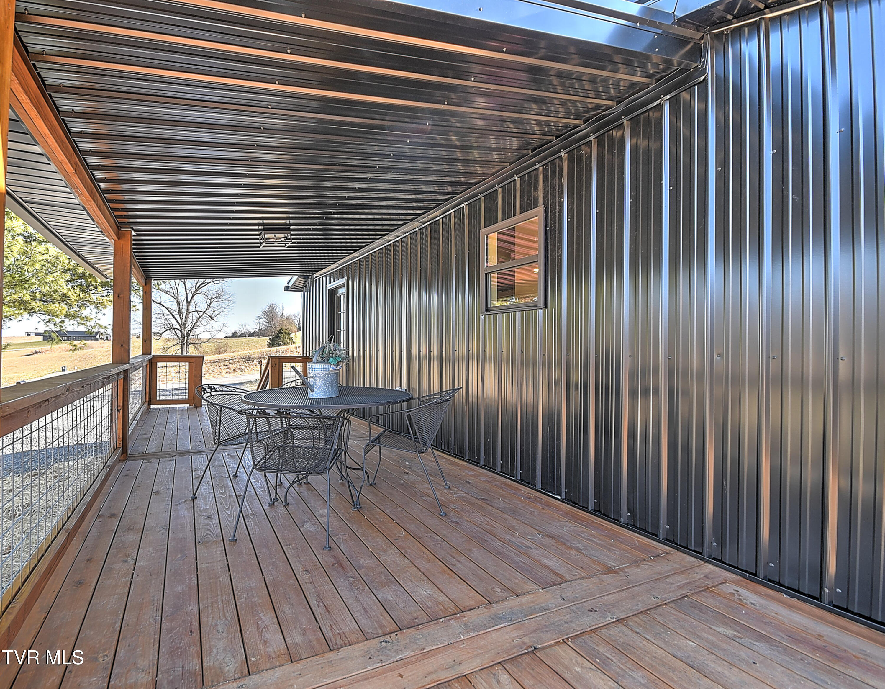 443 Henson Road Bristol, TN 37620 - Photo 21 of 60 443 Henson Gunit-55