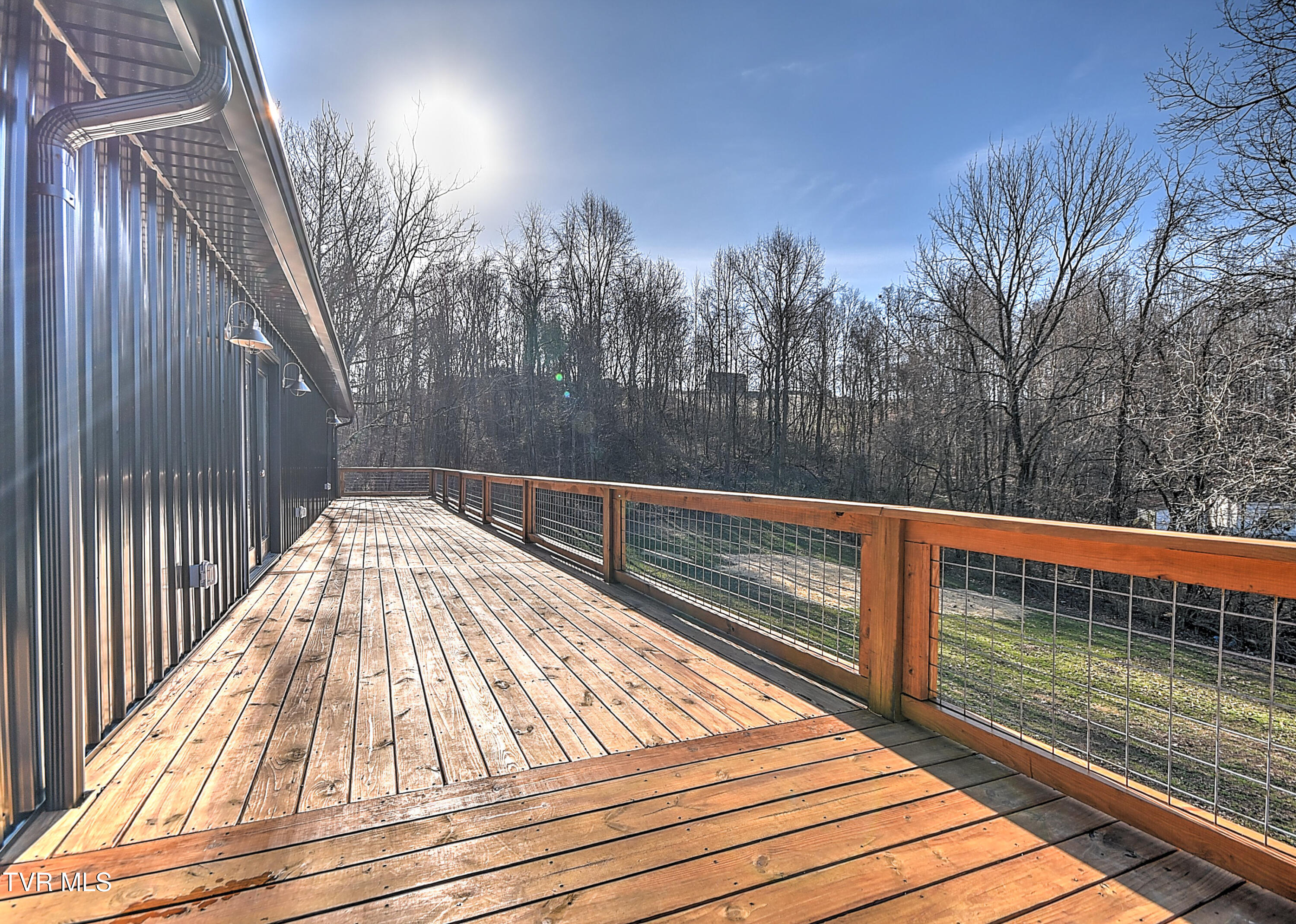 443 Henson Road Bristol, TN 37620 - Photo 22 of 60 443 Henson Gunit-54