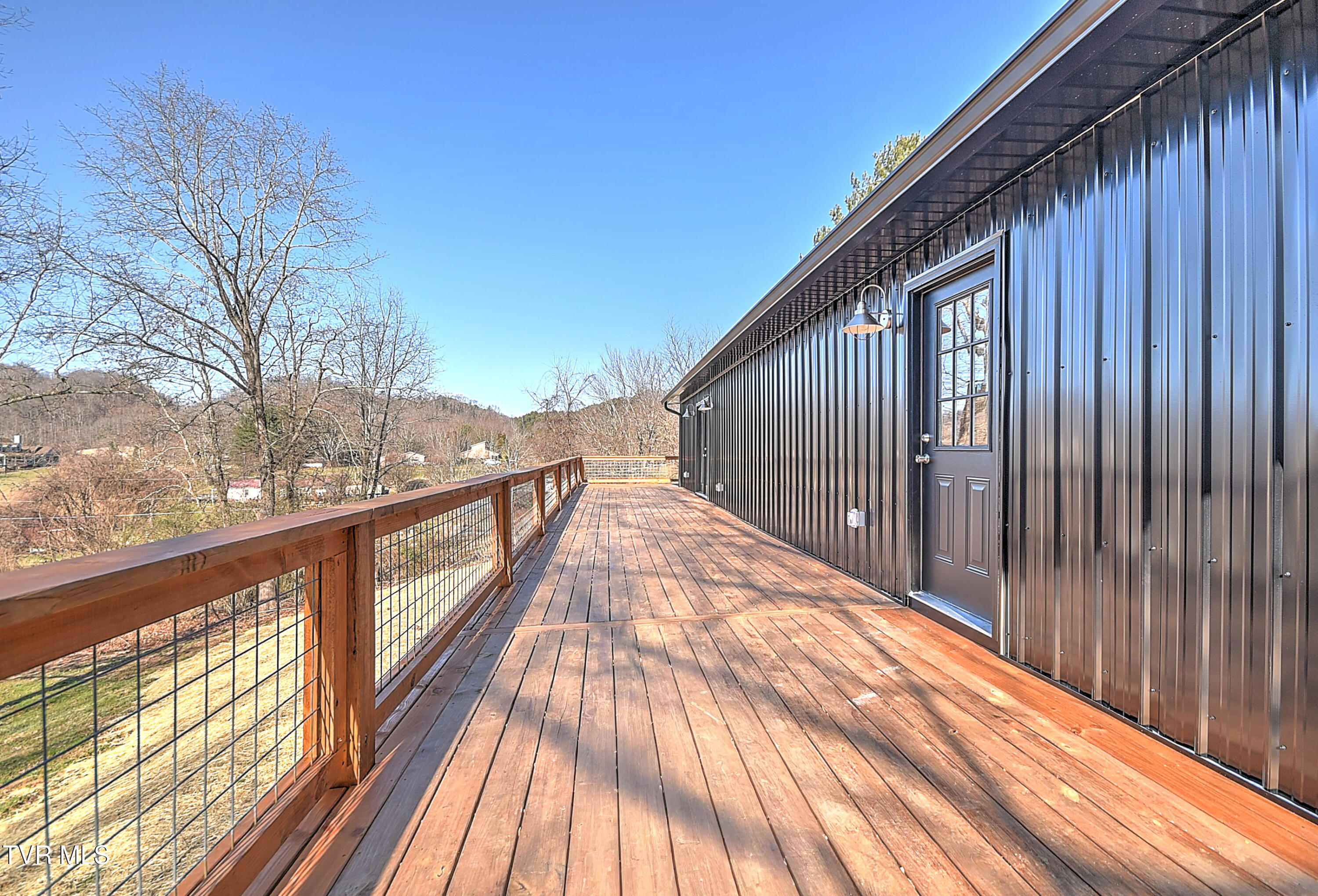 443 Henson Road Bristol, TN 37620 - Photo 23 of 60 443 Henson Gunit-57