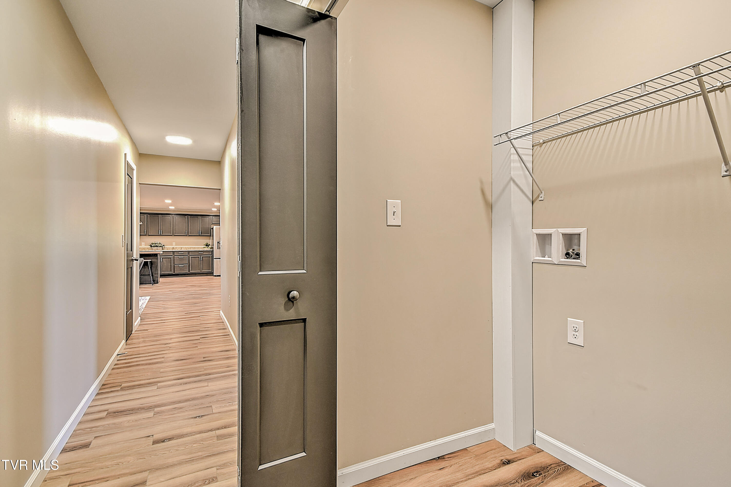 443 Henson Road Bristol, TN 37620 - Photo 36 of 60 443 Henson Gunit-34