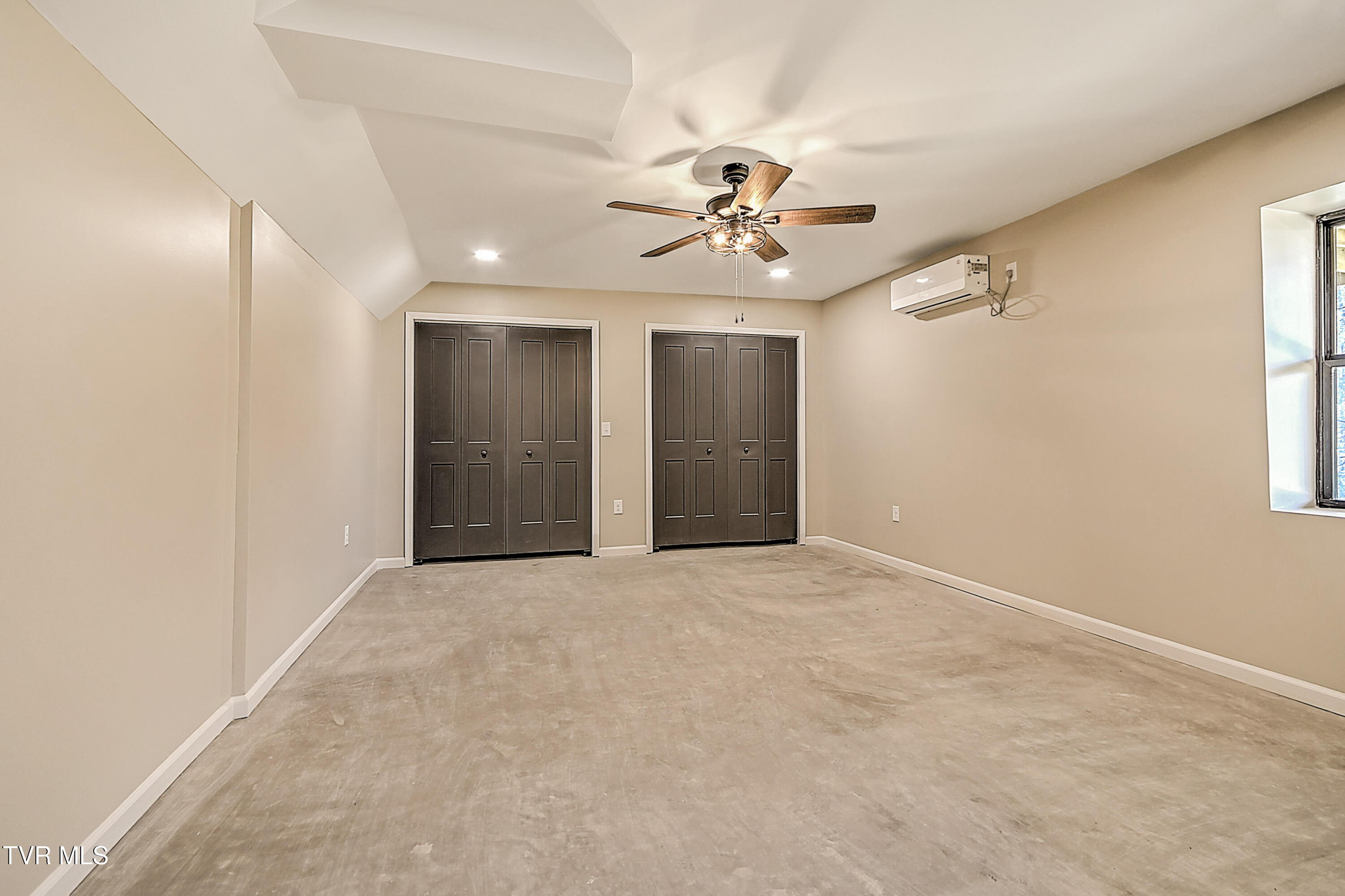 443 Henson Road Bristol, TN 37620 - Photo 43 of 60 443 Henson Gunit-45