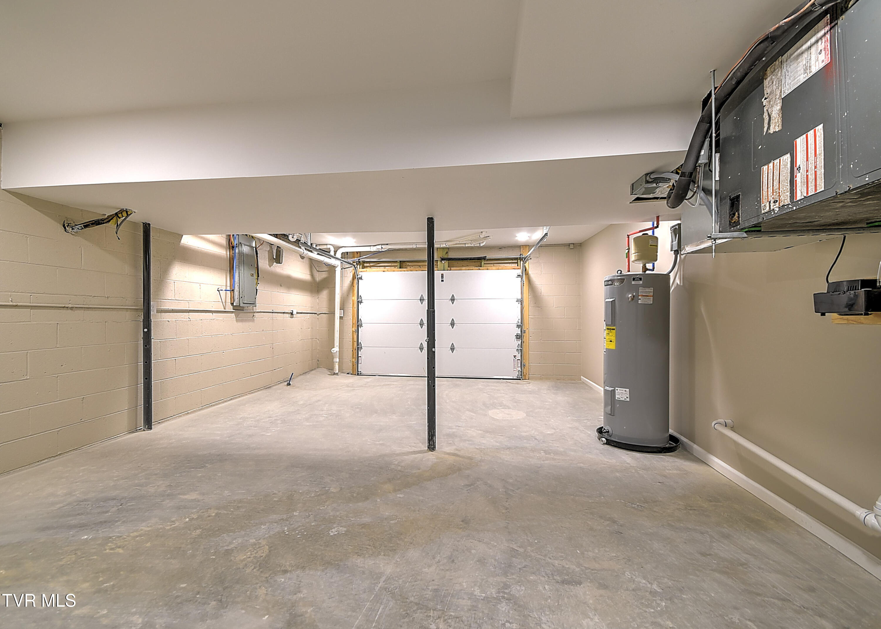 443 Henson Road Bristol, TN 37620 - Photo 46 of 60 443 Henson Gunit-51