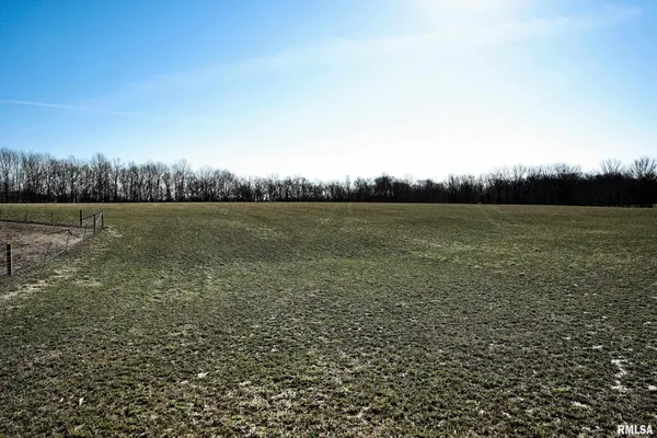 $395,000 | 3065 East County Road 1000, Plymouth, IL 62367