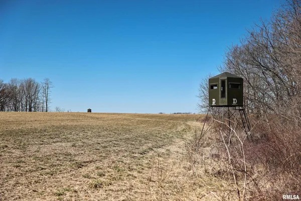 $395,000 | 3065 East County Road 1000, Plymouth, IL 62367