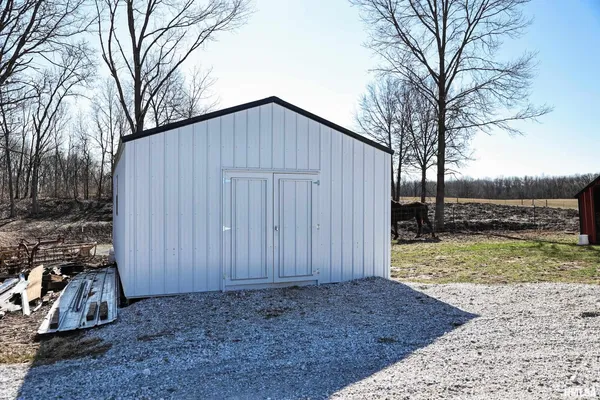 $395,000 | 3065 East County Road 1000, Plymouth, IL 62367