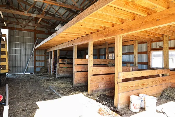 $395,000 | 3065 East County Road 1000, Plymouth, IL 62367