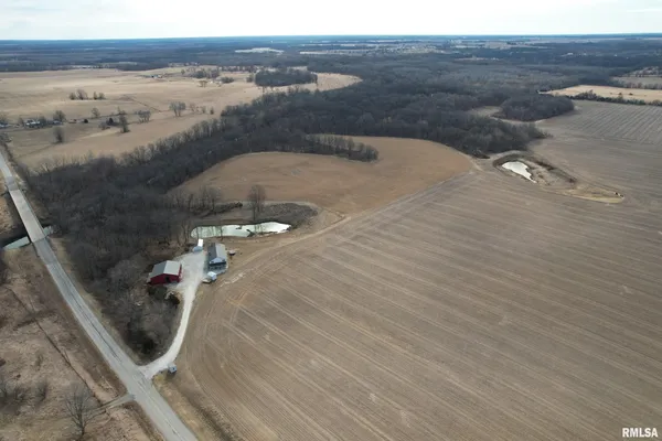 $395,000 | 3065 East County Road 1000, Plymouth, IL 62367
