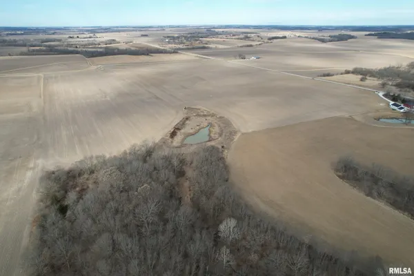 $395,000 | 3065 East County Road 1000, Plymouth, IL 62367
