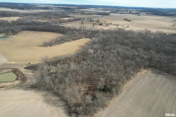 $395,000 | 3065 East County Road 1000, Plymouth, IL 62367