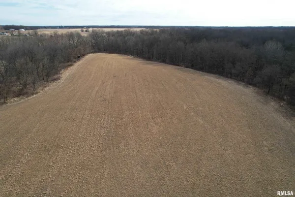 $395,000 | 3065 East County Road 1000, Plymouth, IL 62367