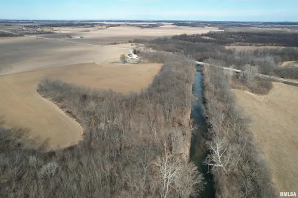 $395,000 | 3065 East County Road 1000, Plymouth, IL 62367